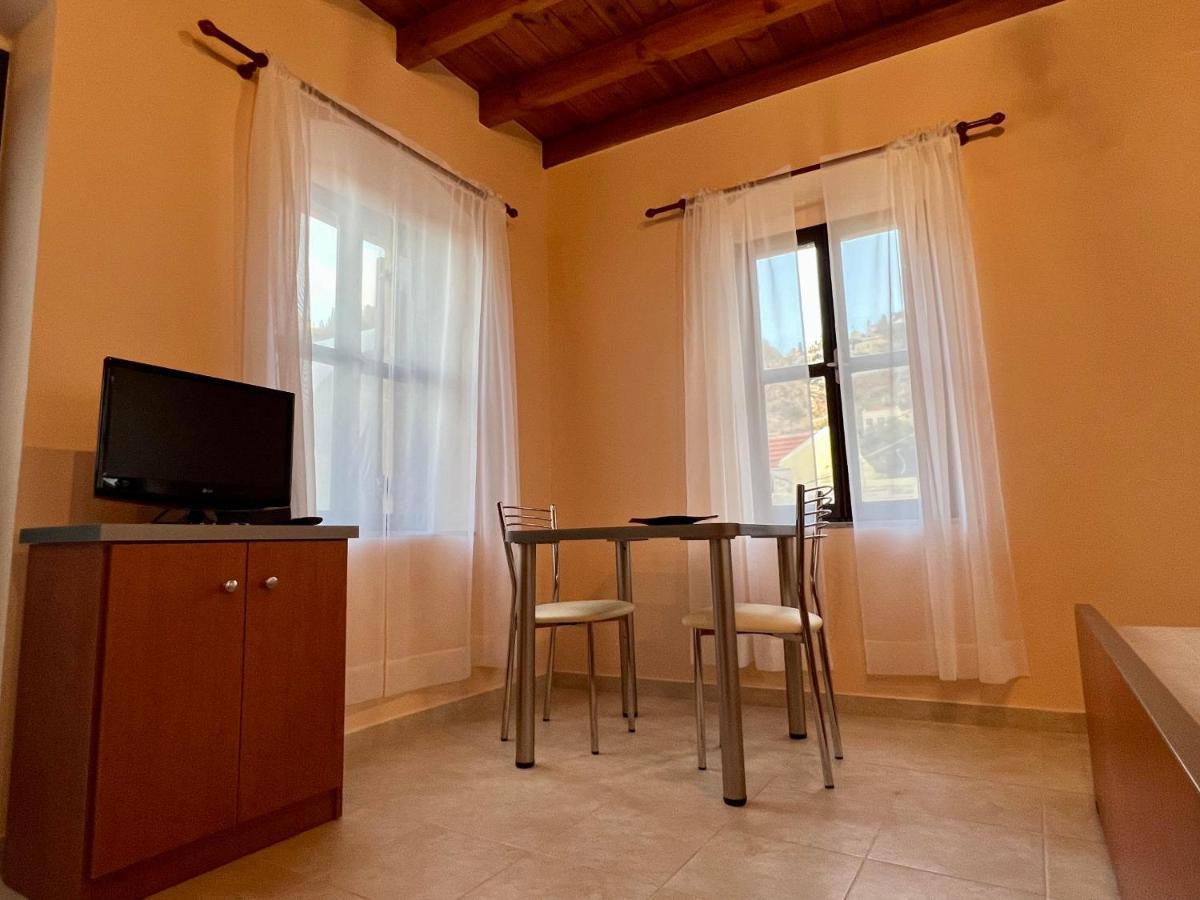 Pavlos House Sými Luaran gambar